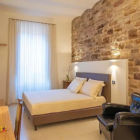 Portica10 Couette-café 4*